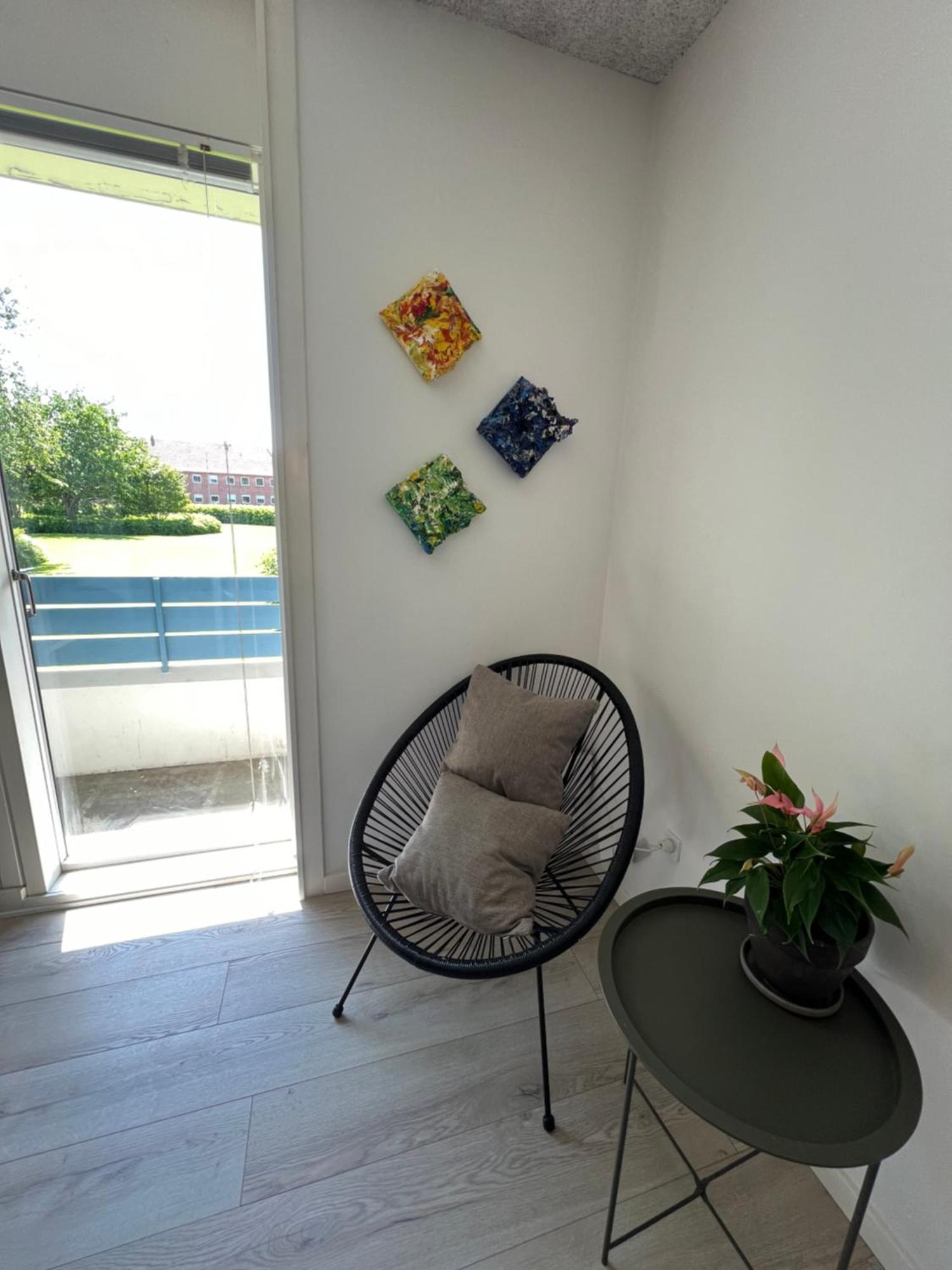 Nyrenoveret Lejlighed Med Balkon Og Parkering إيسبيرغ المظهر الخارجي الصورة
